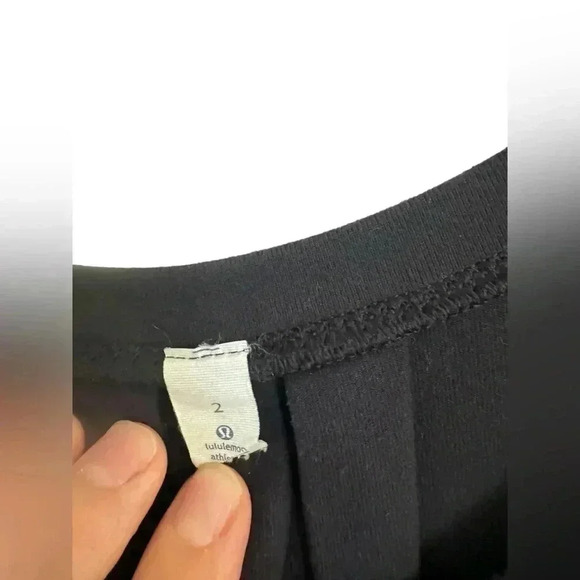 Lululemon Rush Hour Black Long Sleeve Thumb Hole Top Run Zip Pocket Size 2 - Picture 9 of 13